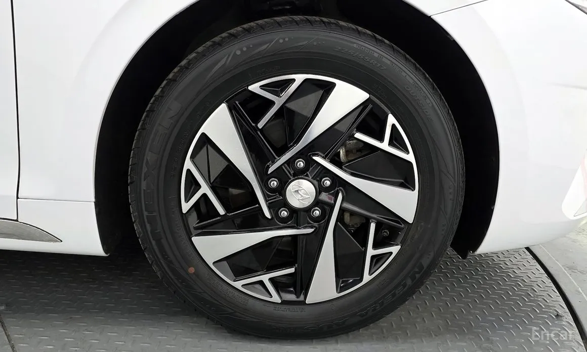 Photo 5 - Hyundai Grandeur