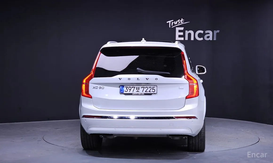 Photo 4 - Volvo XC90