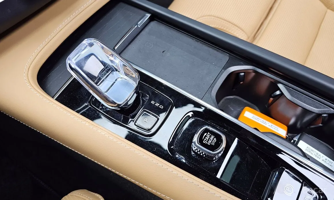 Photo 9 - Volvo XC90