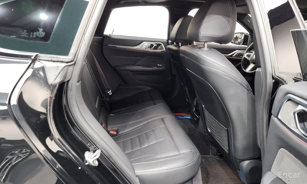 Фото 12 - BMW i4