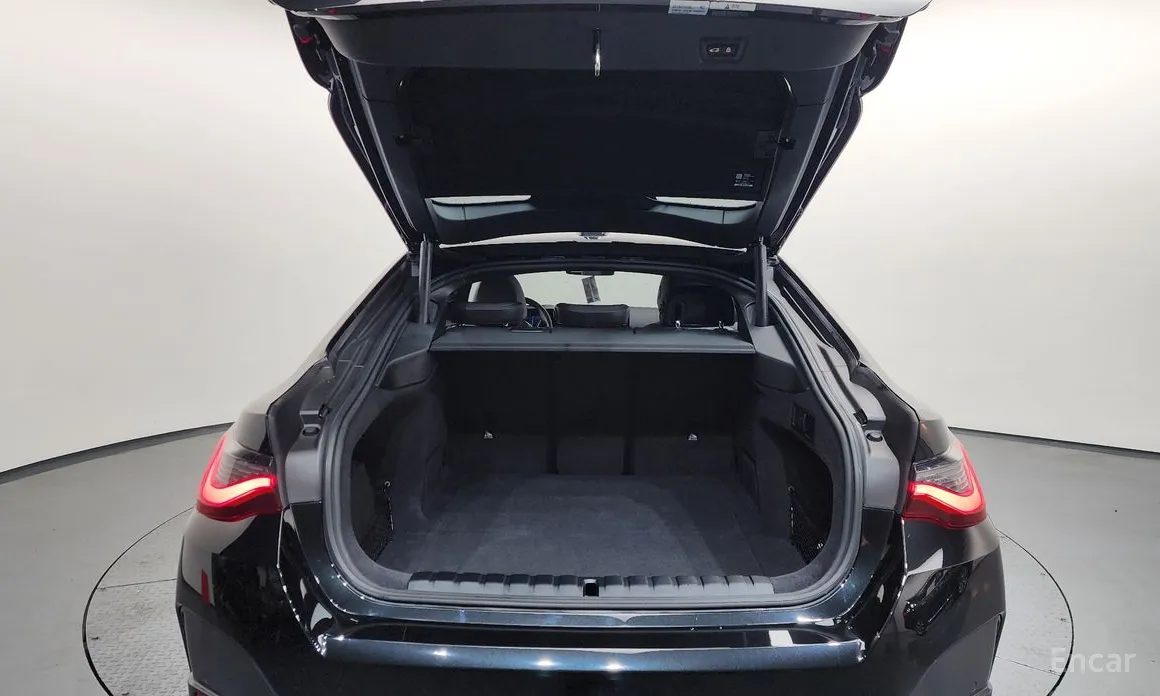 Фото 20 - BMW i4