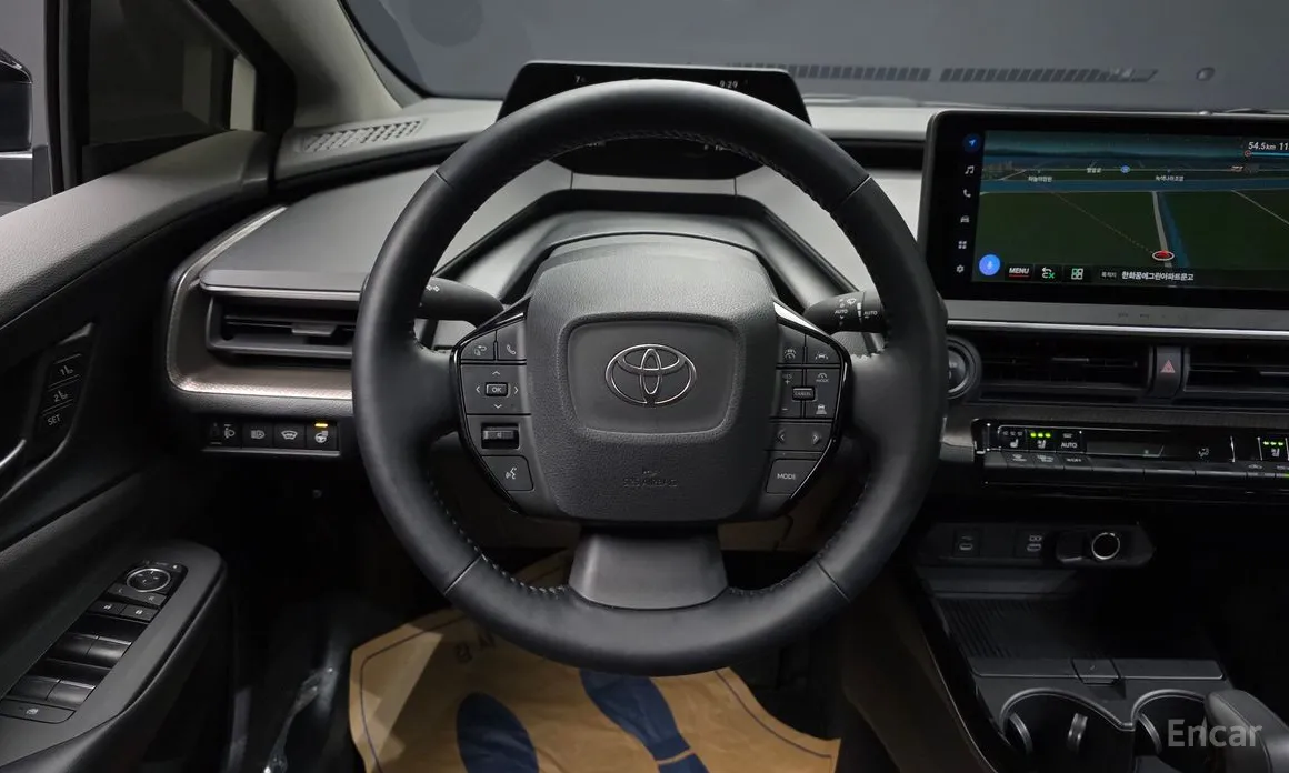 Фото 13 - Toyota Prius