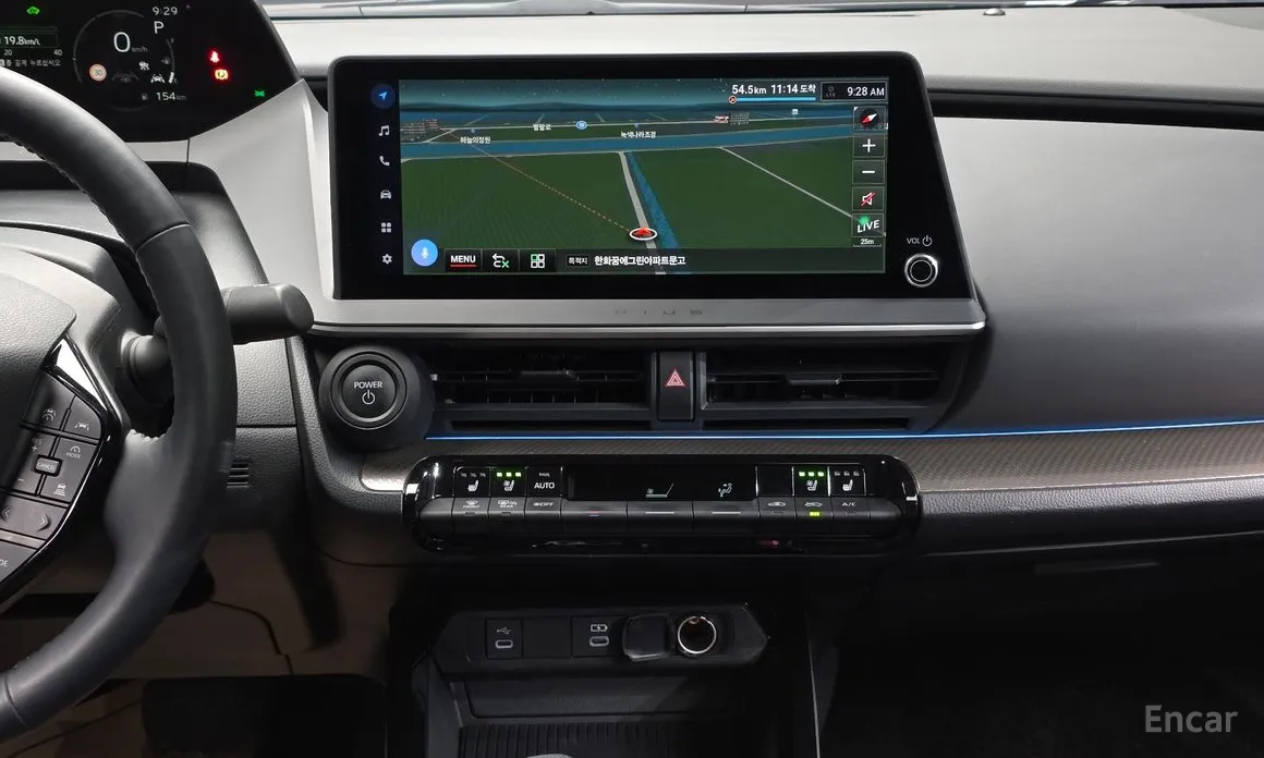 Фото 14 - Toyota Prius