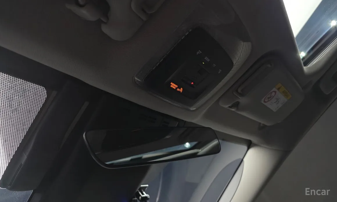 Фото 19 - Toyota Prius