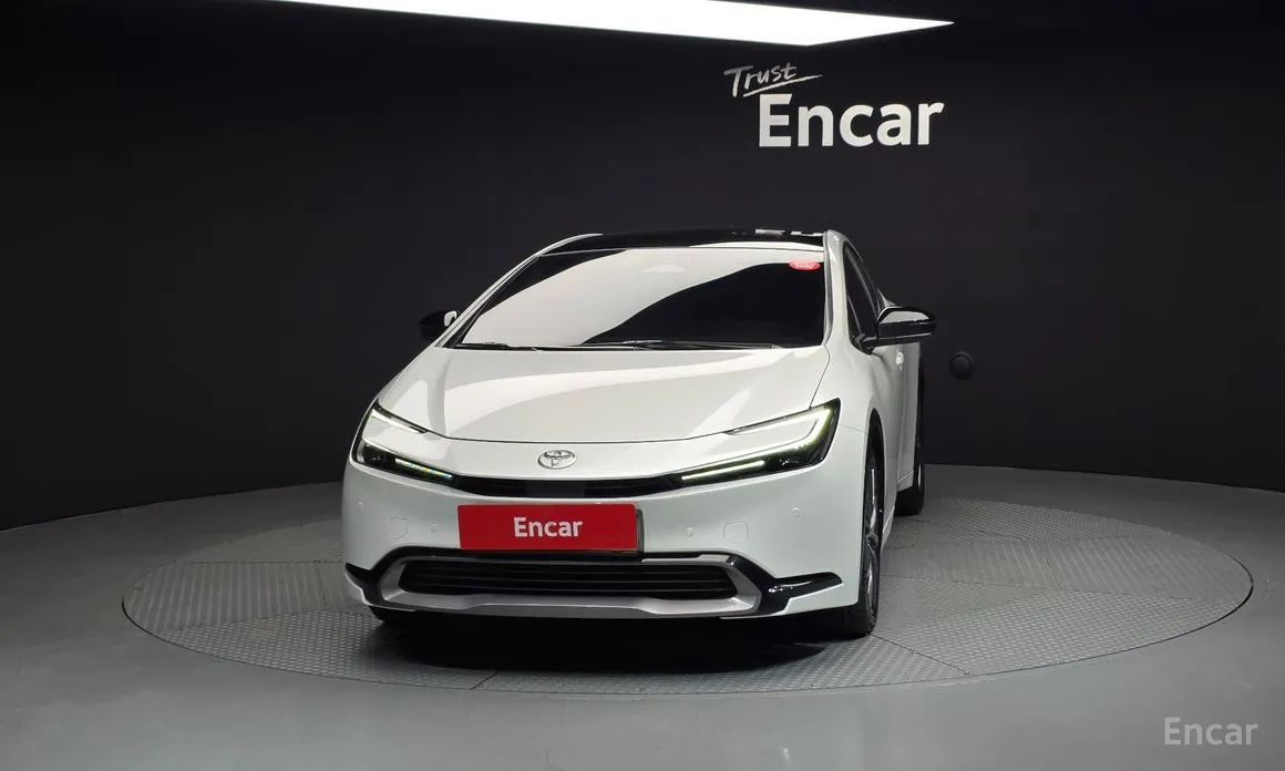 Фото 3 - Toyota Prius