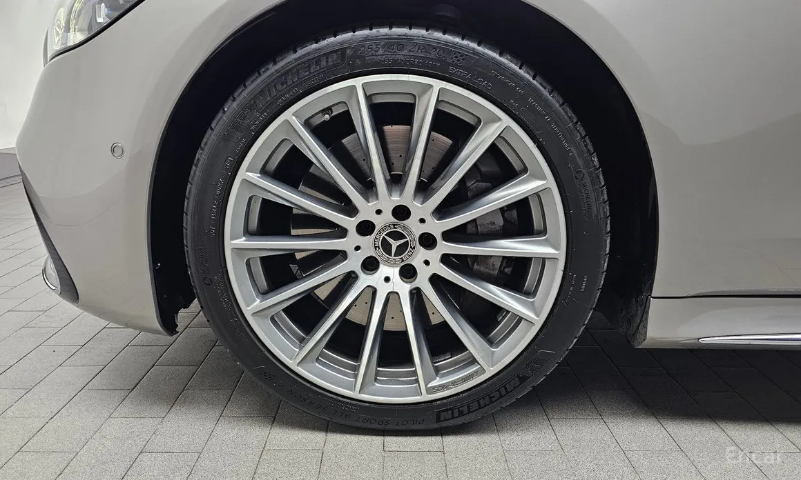 Фото 5 - Mercedes-Benz S-Class