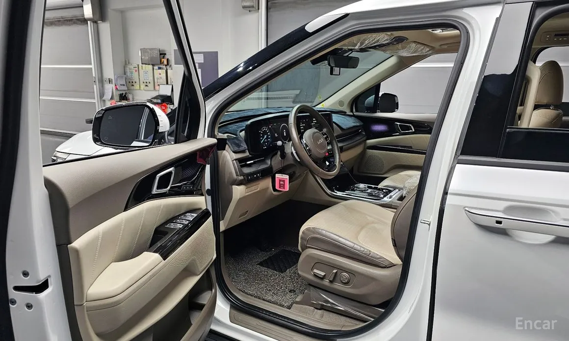 Фото 10 - Kia Carnival