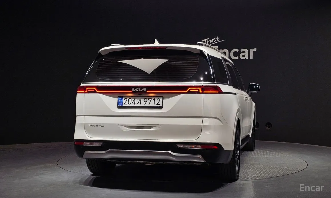Фото 4 - Kia Carnival