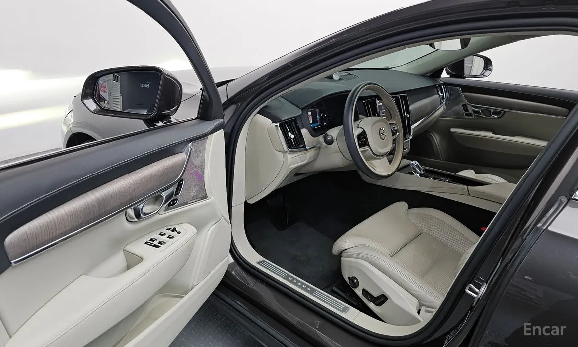 Фото 10 - Volvo S90