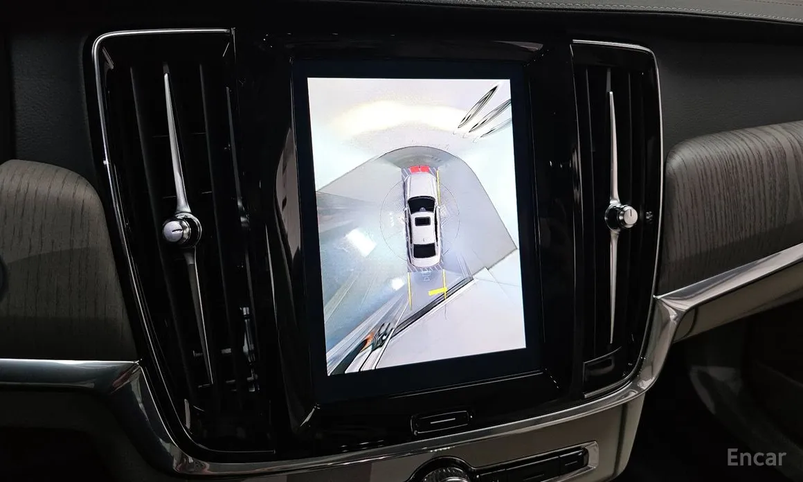 Фото 15 - Volvo S90