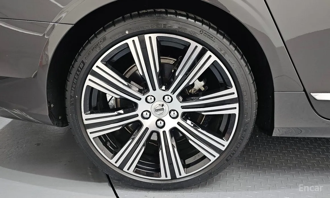 Фото 5 - Volvo S90