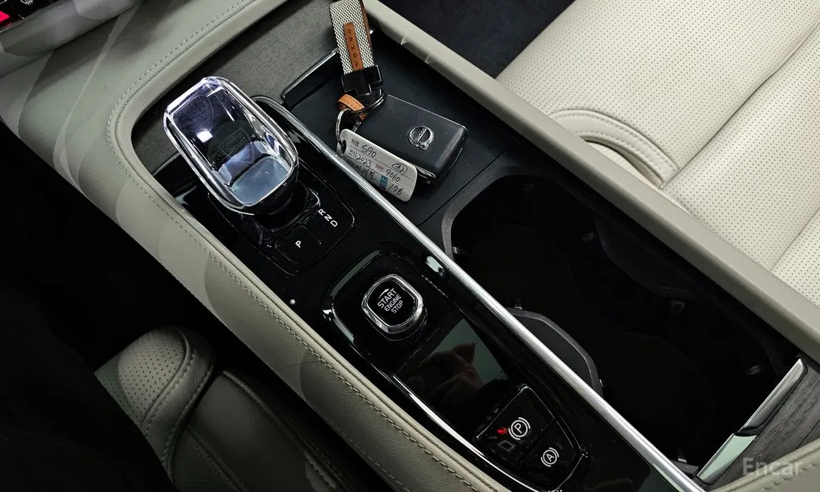 Фото 9 - Volvo S90