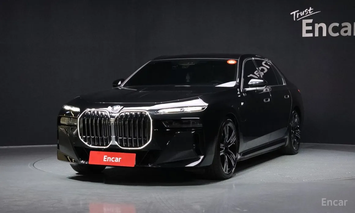 Фото 1 - BMW 7 Series