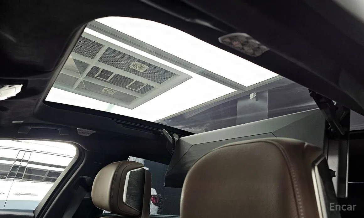 Фото 19 - BMW 7 Series