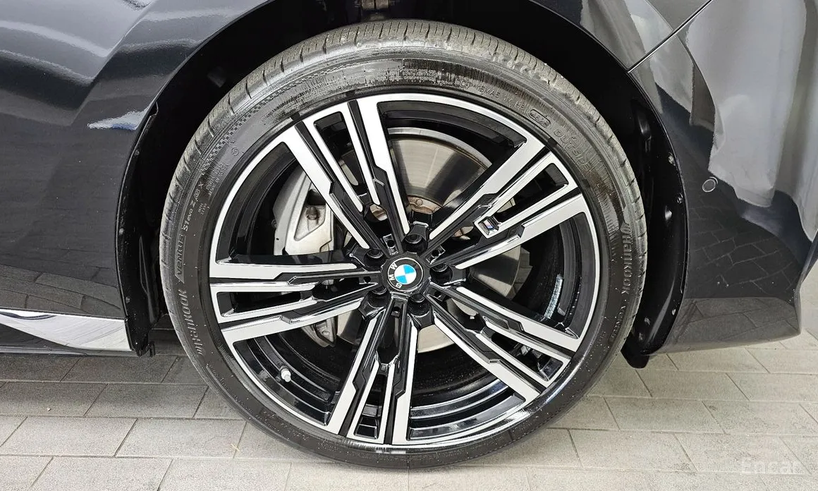 Фото 5 - BMW 7 Series