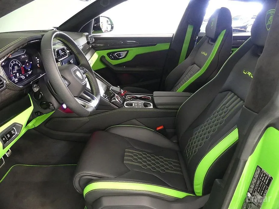 Фото 10 - Lamborghini Urus