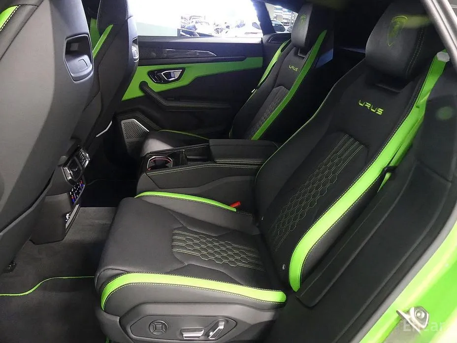 Фото 11 - Lamborghini Urus