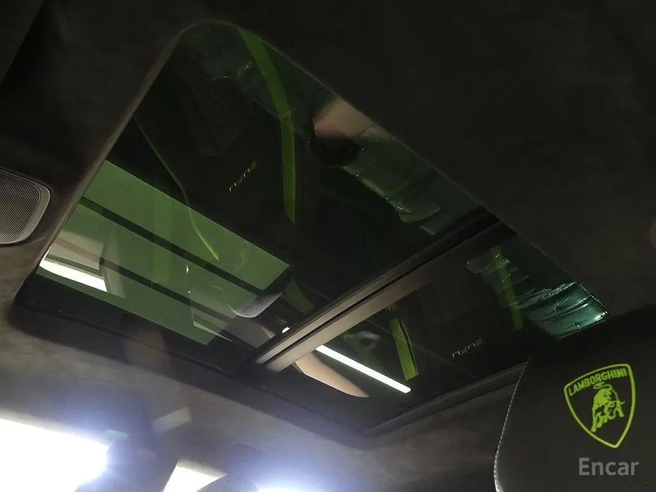 Фото 15 - Lamborghini Urus