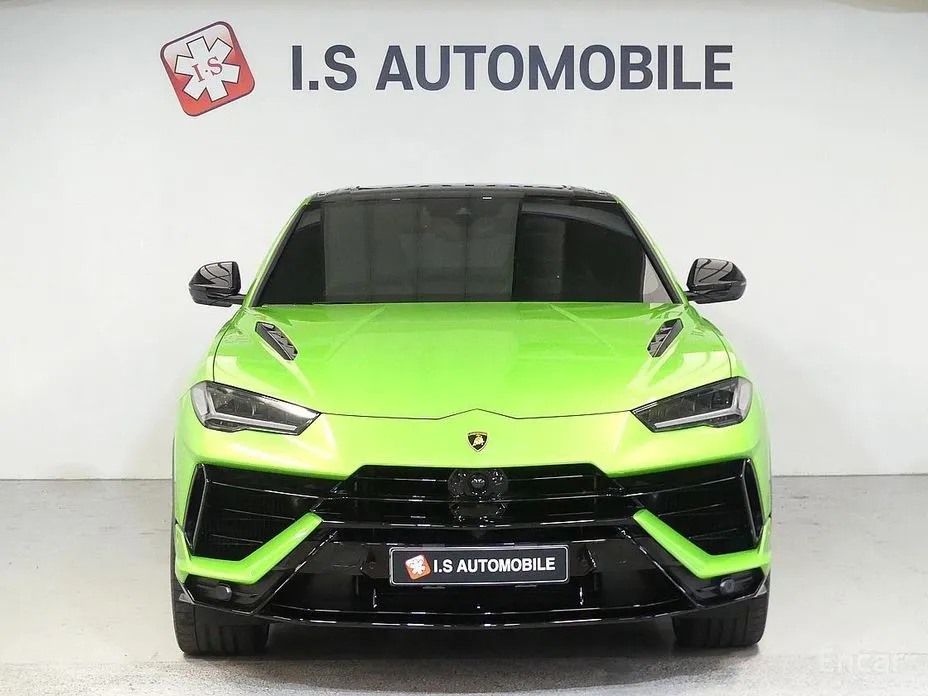 Фото 2 - Lamborghini Urus
