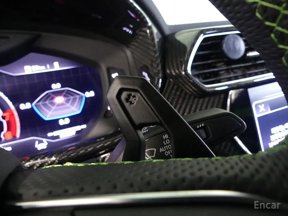 Фото 8 - Lamborghini Urus