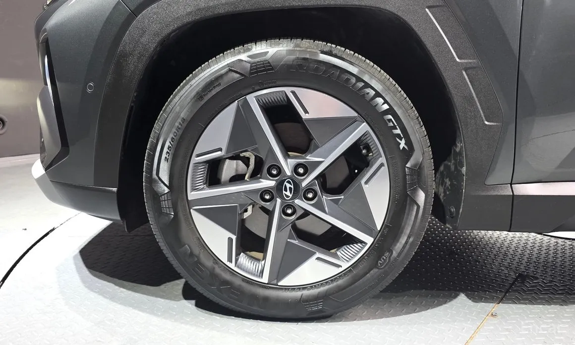 Photo 5 - Hyundai Tucson