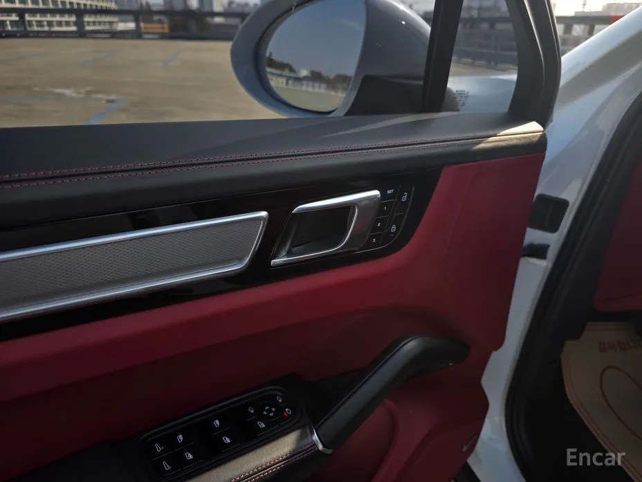 Фото 11 - Porsche Cayenne