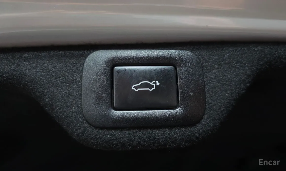 Фото 19 - Lexus ES