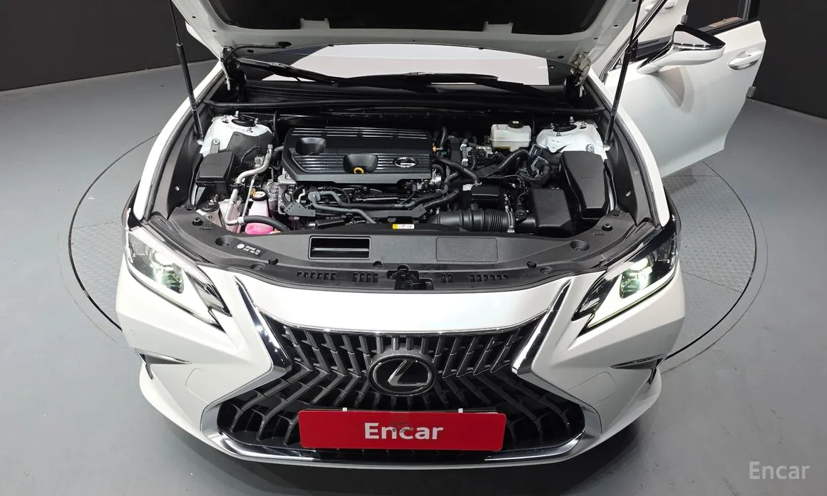 Фото 6 - Lexus ES