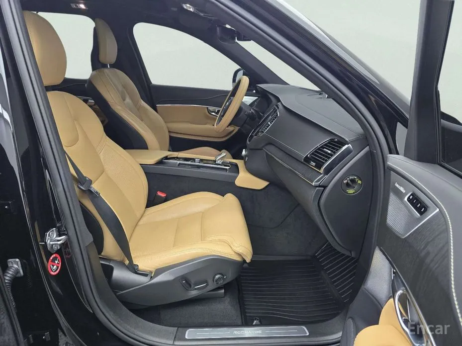 Фото 11 - Volvo XC90