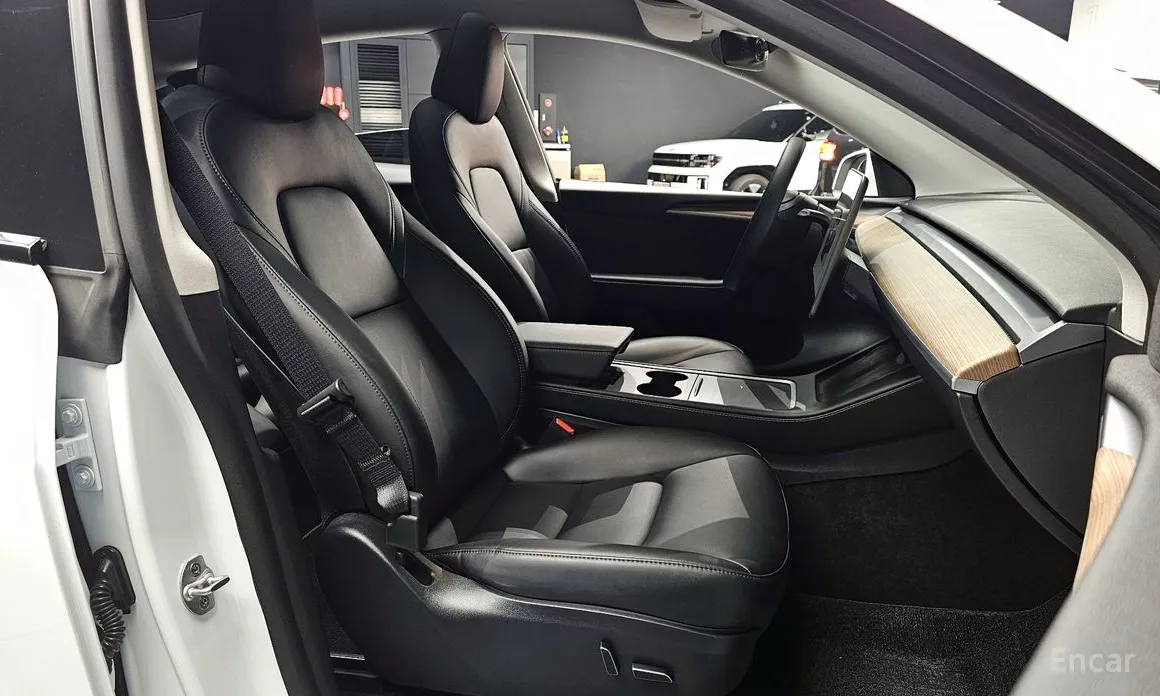 Фото 10 - Tesla Model Y