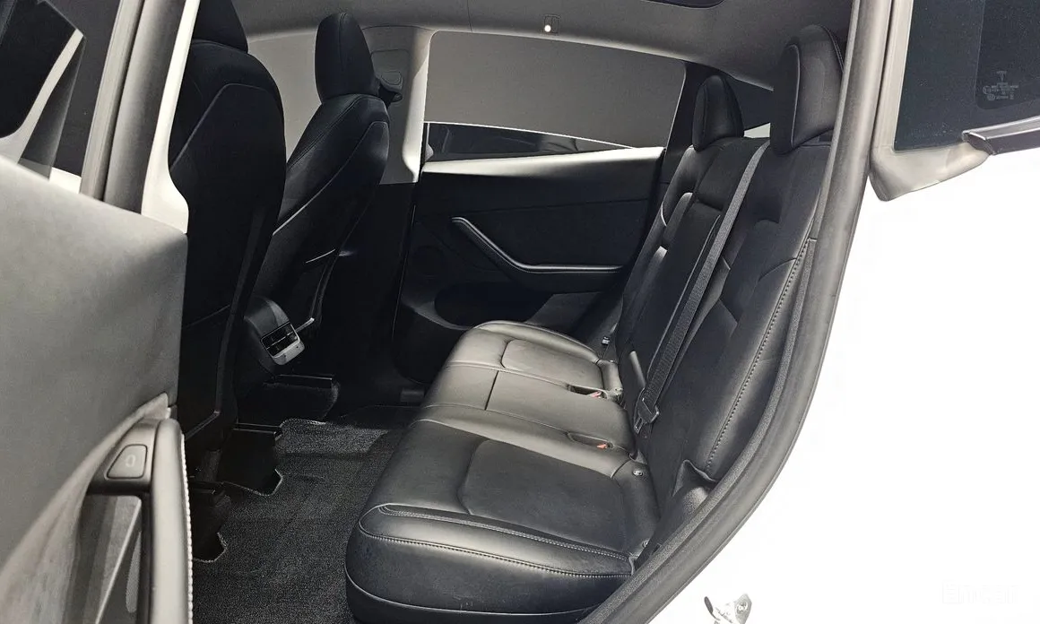 Фото 12 - Tesla Model Y