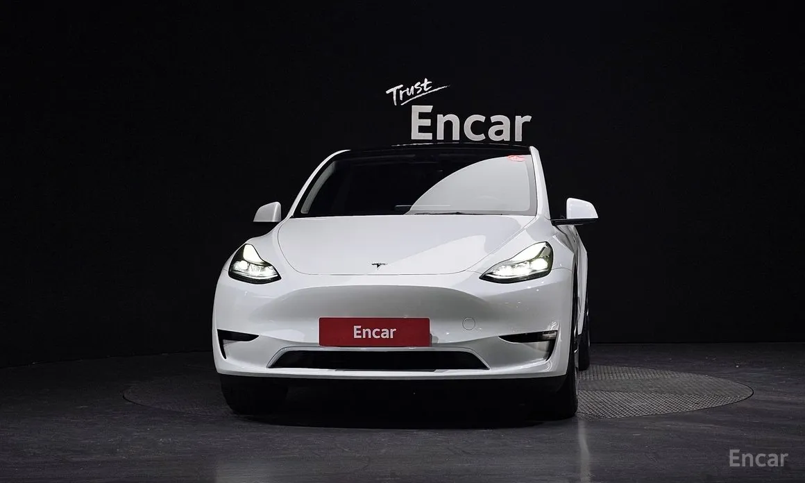 Фото 3 - Tesla Model Y