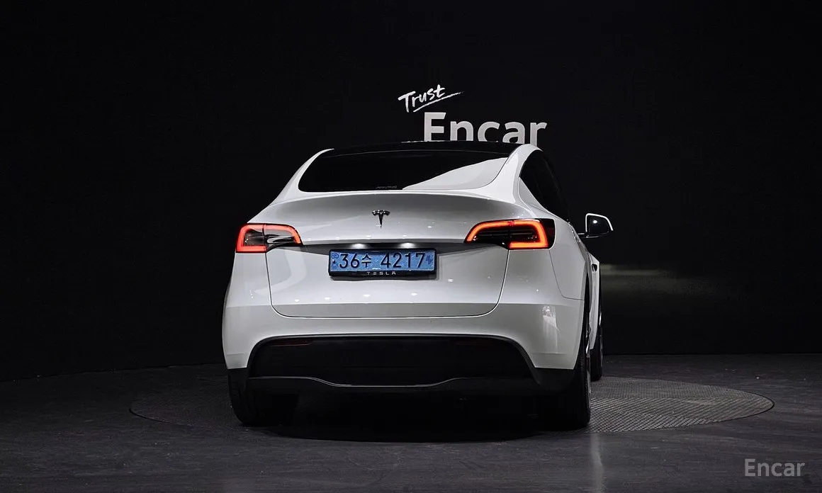 Фото 4 - Tesla Model Y