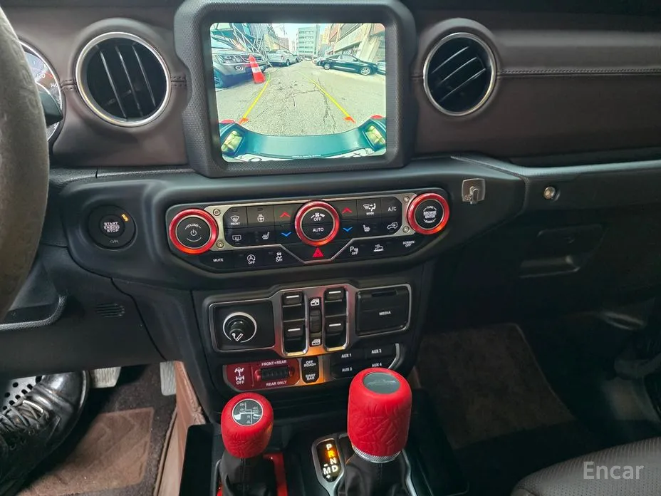 Фото 12 - Jeep Gladiator