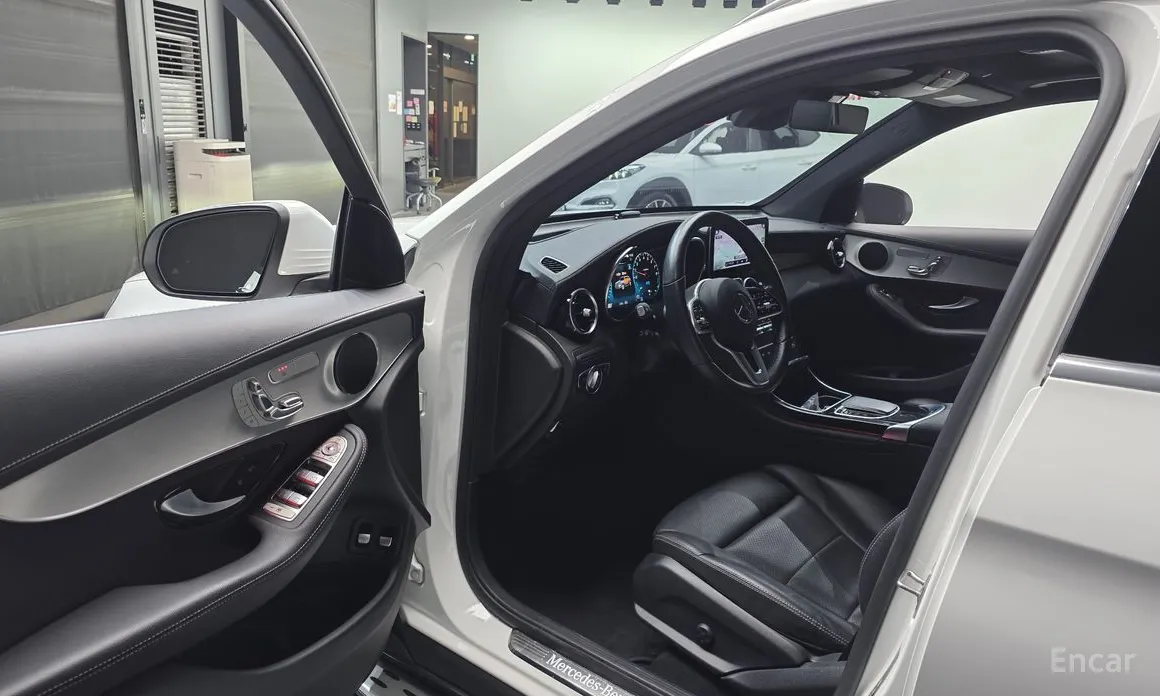 Фото 10 - Mercedes-Benz GLC-Class