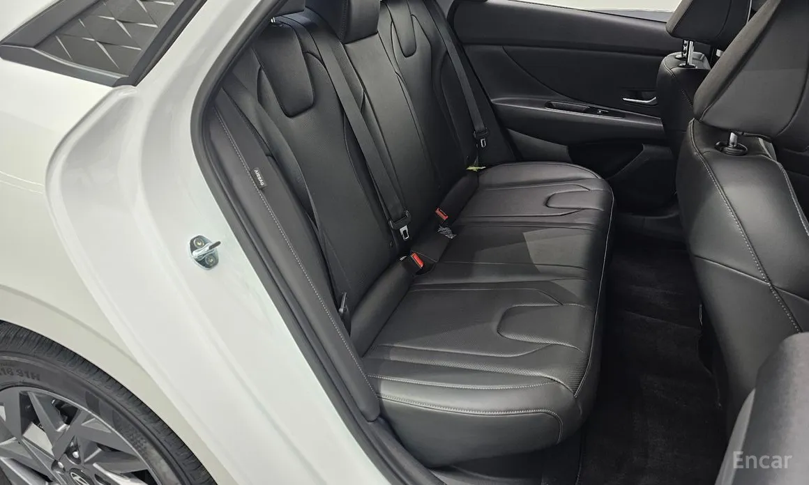 Фото 12 - Hyundai Avante