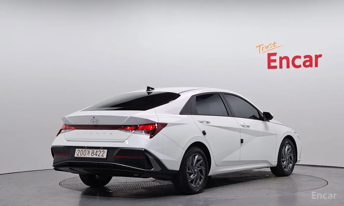 Фото 2 - Hyundai Avante