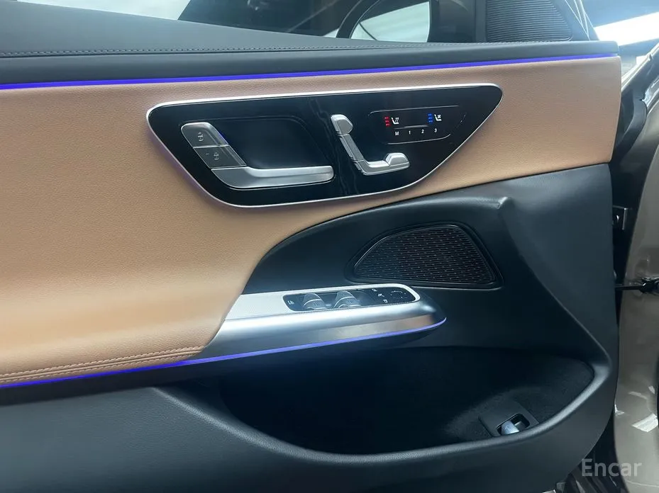 Фото 12 - Mercedes-Benz E-Class