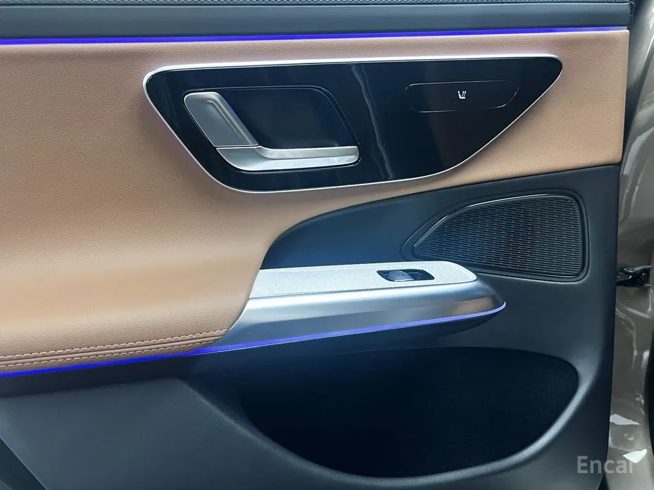 Фото 13 - Mercedes-Benz E-Class