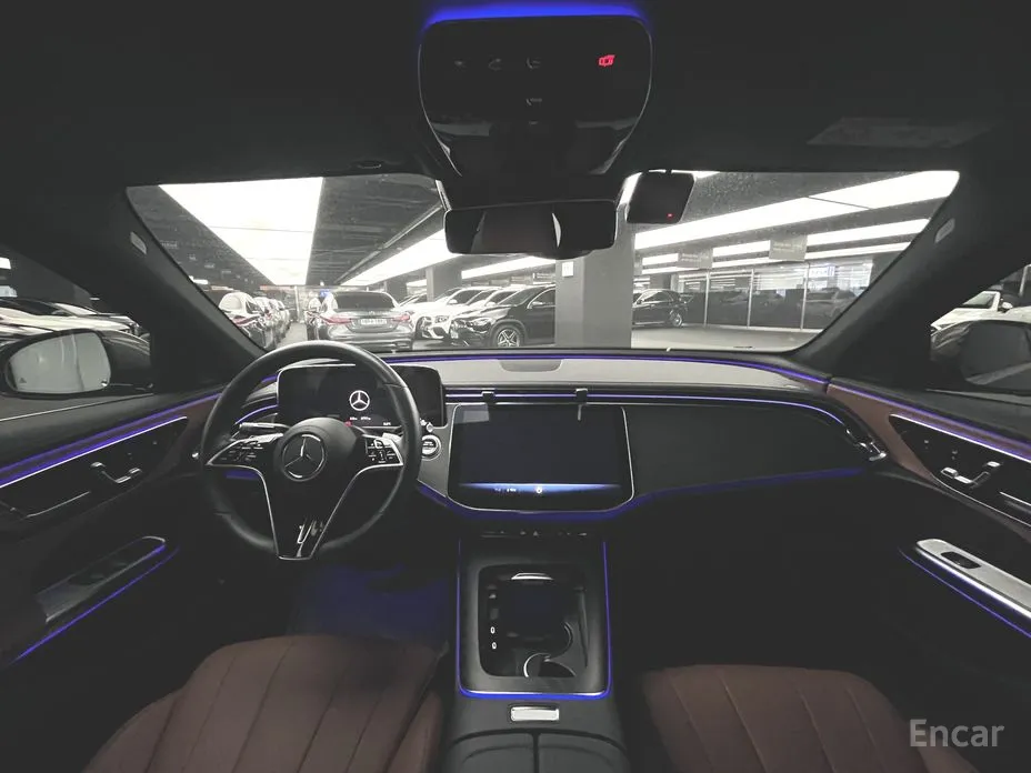 Фото 7 - Mercedes-Benz E-Class