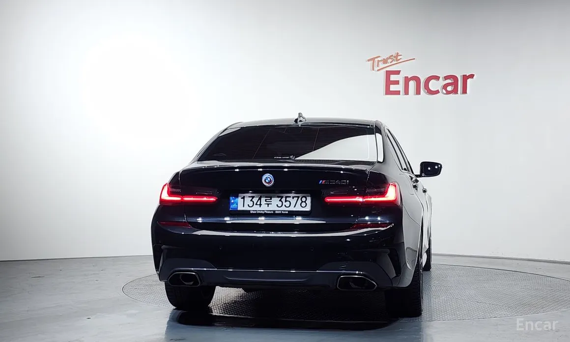 Photo 4 - BMW 3 Series