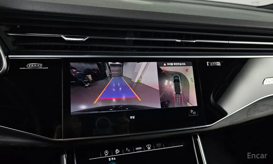 Фото 14 - Audi Q7