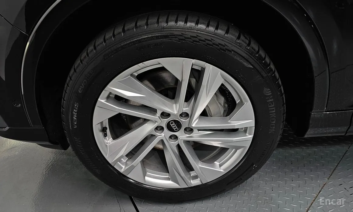 Фото 5 - Audi Q7