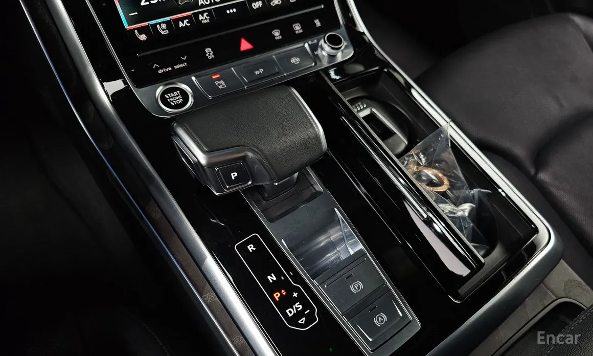 Фото 9 - Audi Q7