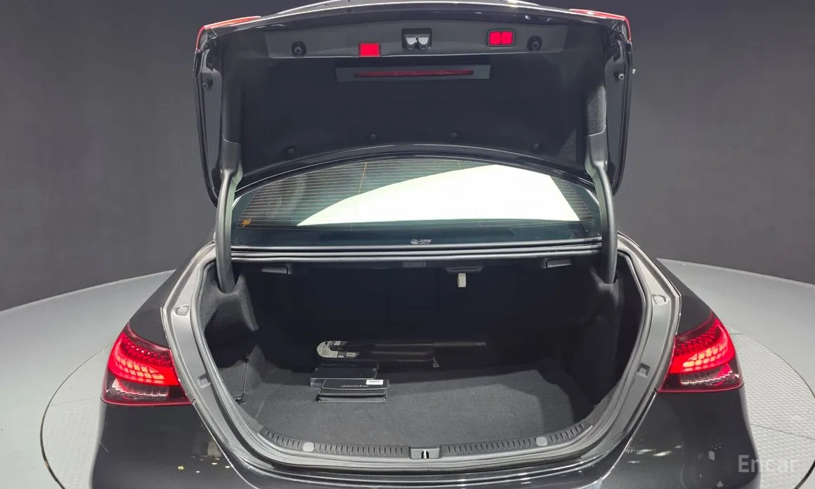 Фото 20 - Mercedes-Benz E-Class