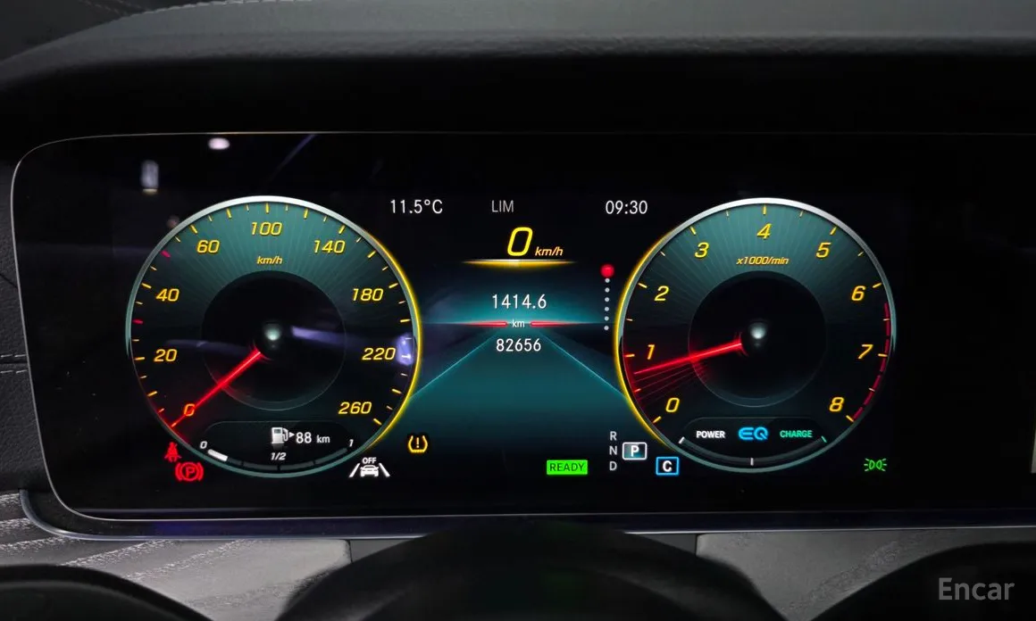 Фото 8 - Mercedes-Benz E-Class