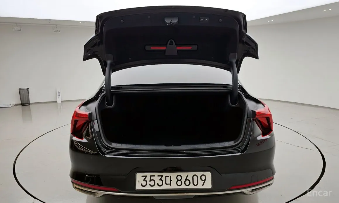 Фото 20 - Kia K8