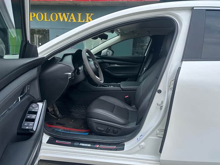 Фото 8 - Mazda 3 (Axela)