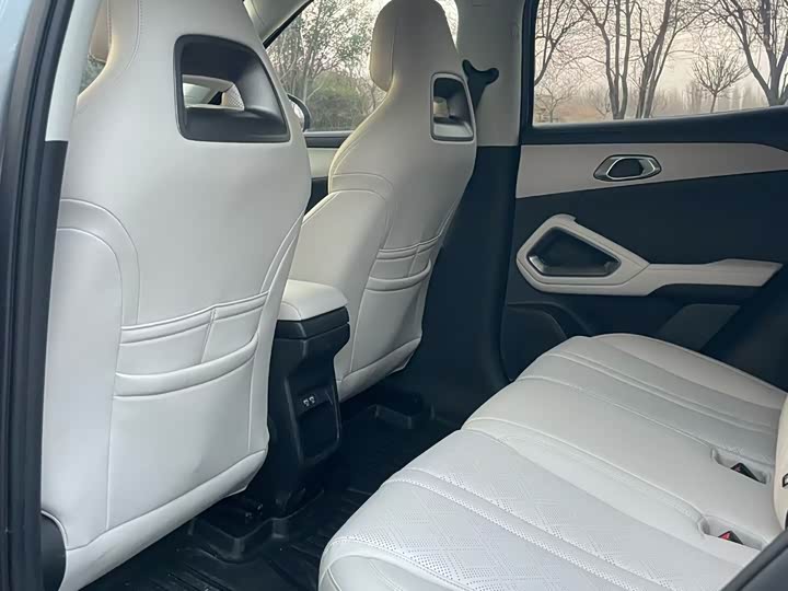 Фото 6 - BYD Yuan Up