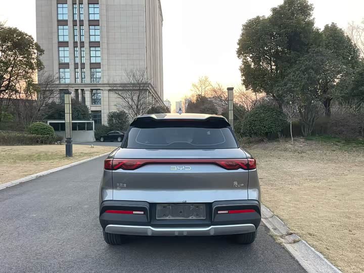 Фото 8 - BYD Yuan Up